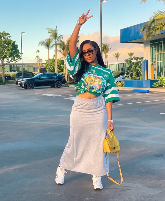 Sporty chic look, relaxed vibe, casual fashion, street style, spring outfit