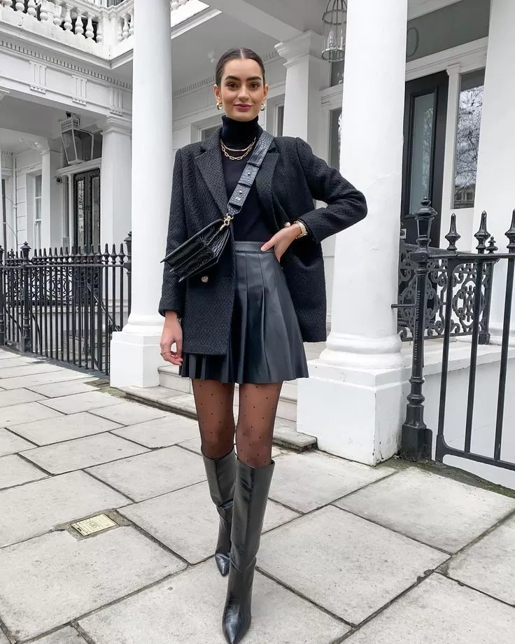 Black and gray outfit, pleated skirt, classic look