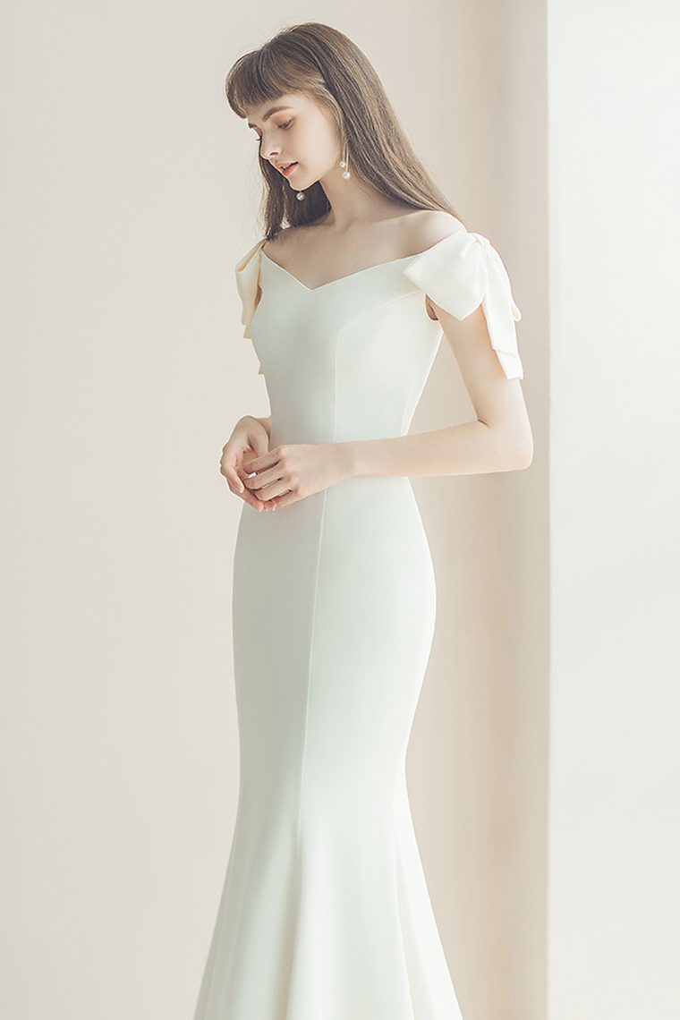 Minimalist off-shoulder wedding dress