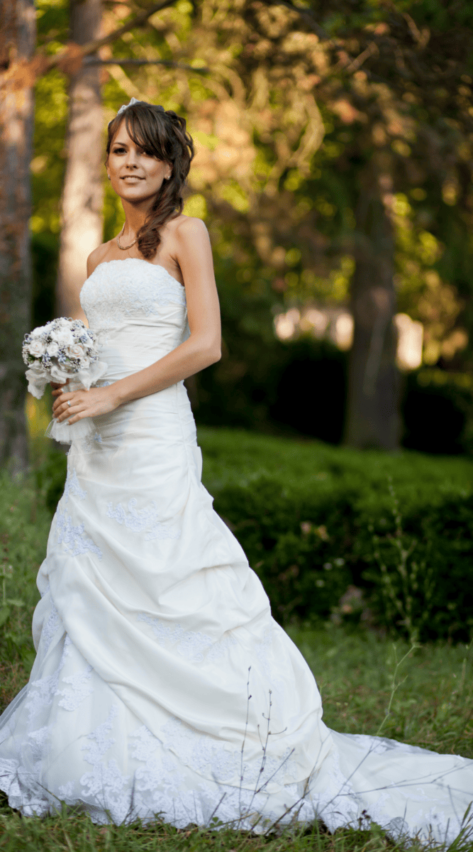 Strapless wedding dress with textured layers