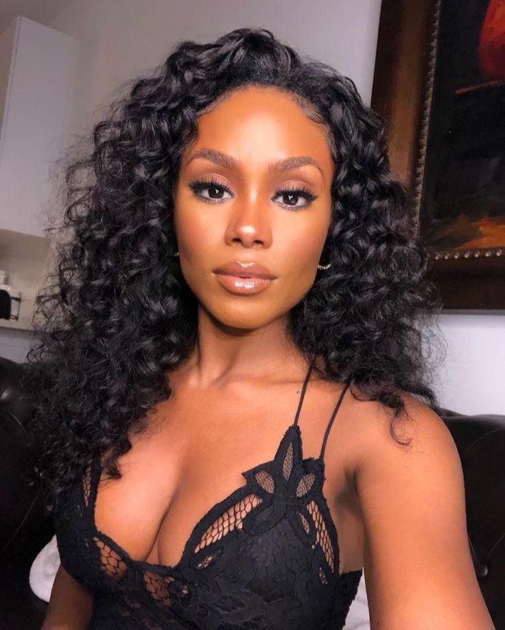 Soft voluminous curls hairstyle for Black girls