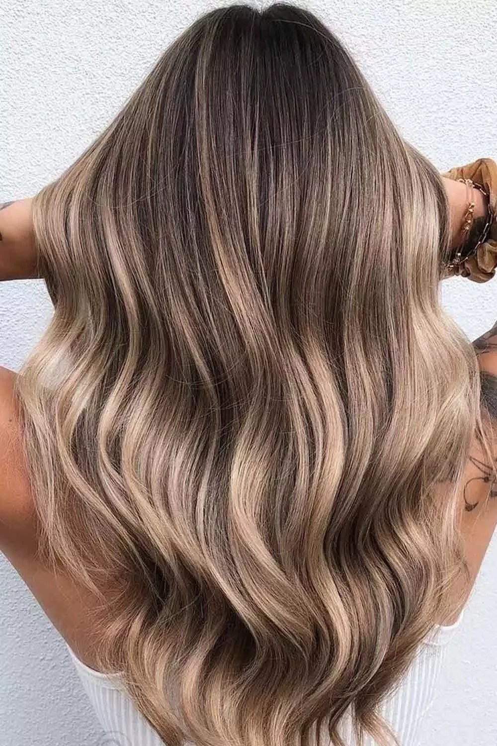 Defined waves with luminous shine