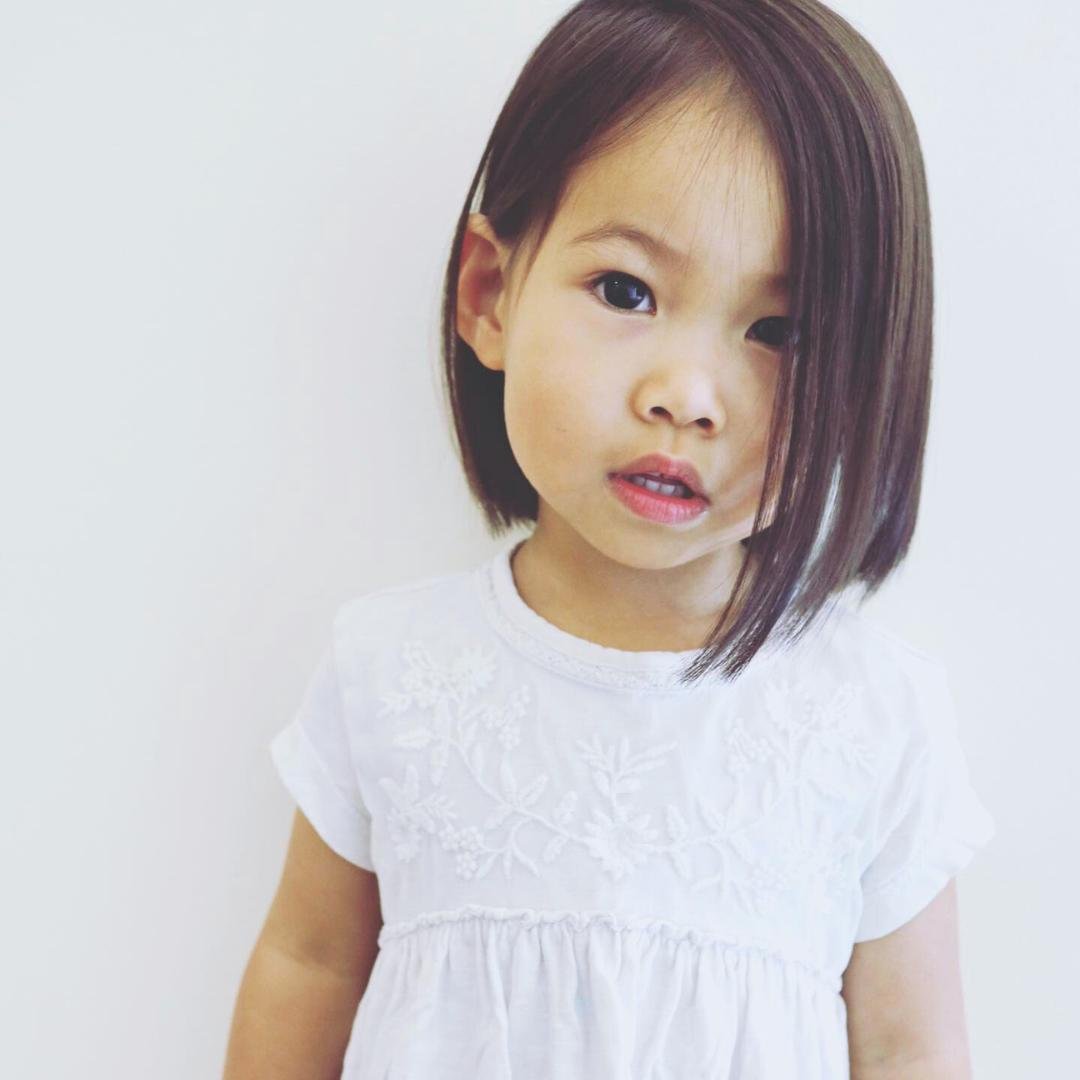 Simple and sleek bob hairstyle for a classic Easter look