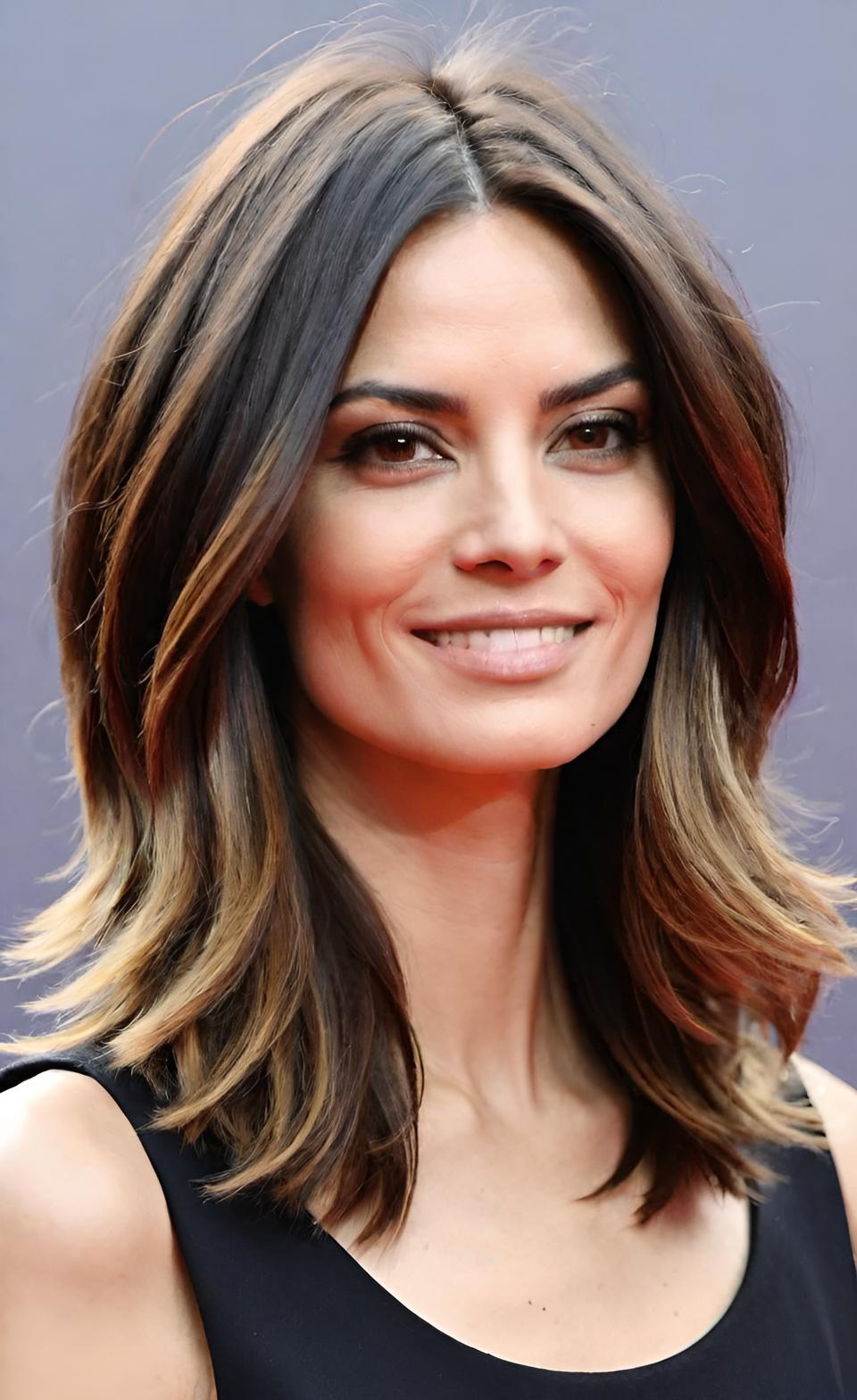 Sleek lob, subtle balayage, modern elegance