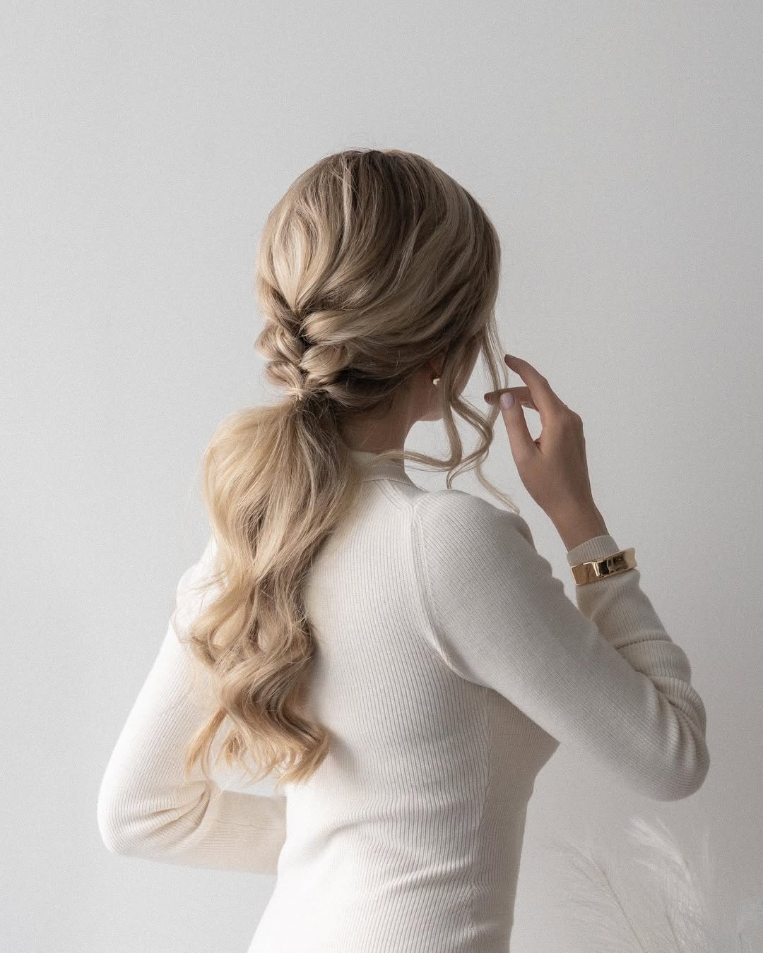 Twisted low ponytail, chic and relaxed