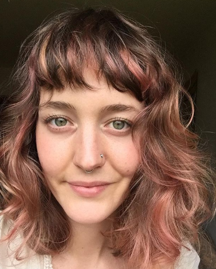 Rosy textured waves with pink highlights