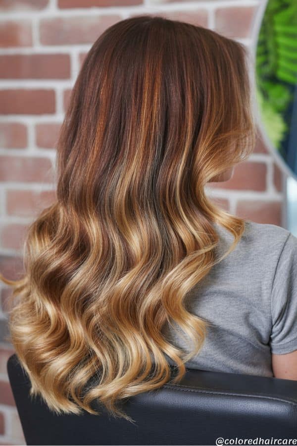 Golden honey ombre with voluminous waves