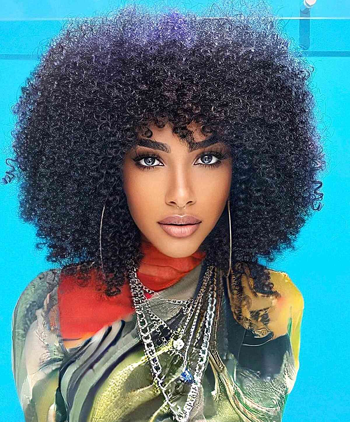 Afro hairstyle with defined curls