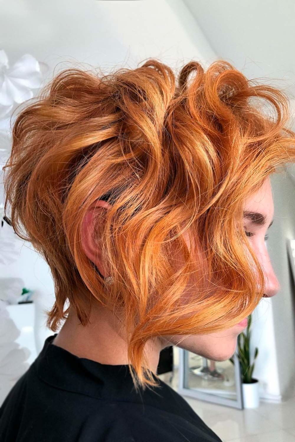 Fiery textured bob with waves and volume