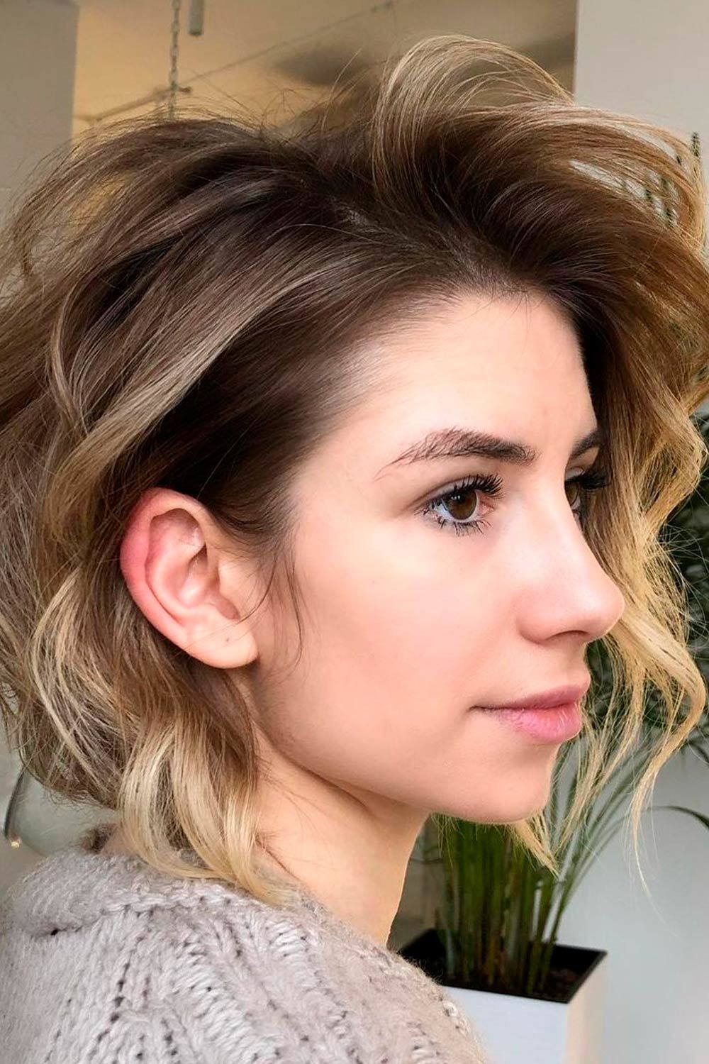 Effortless curly bob with natural texture