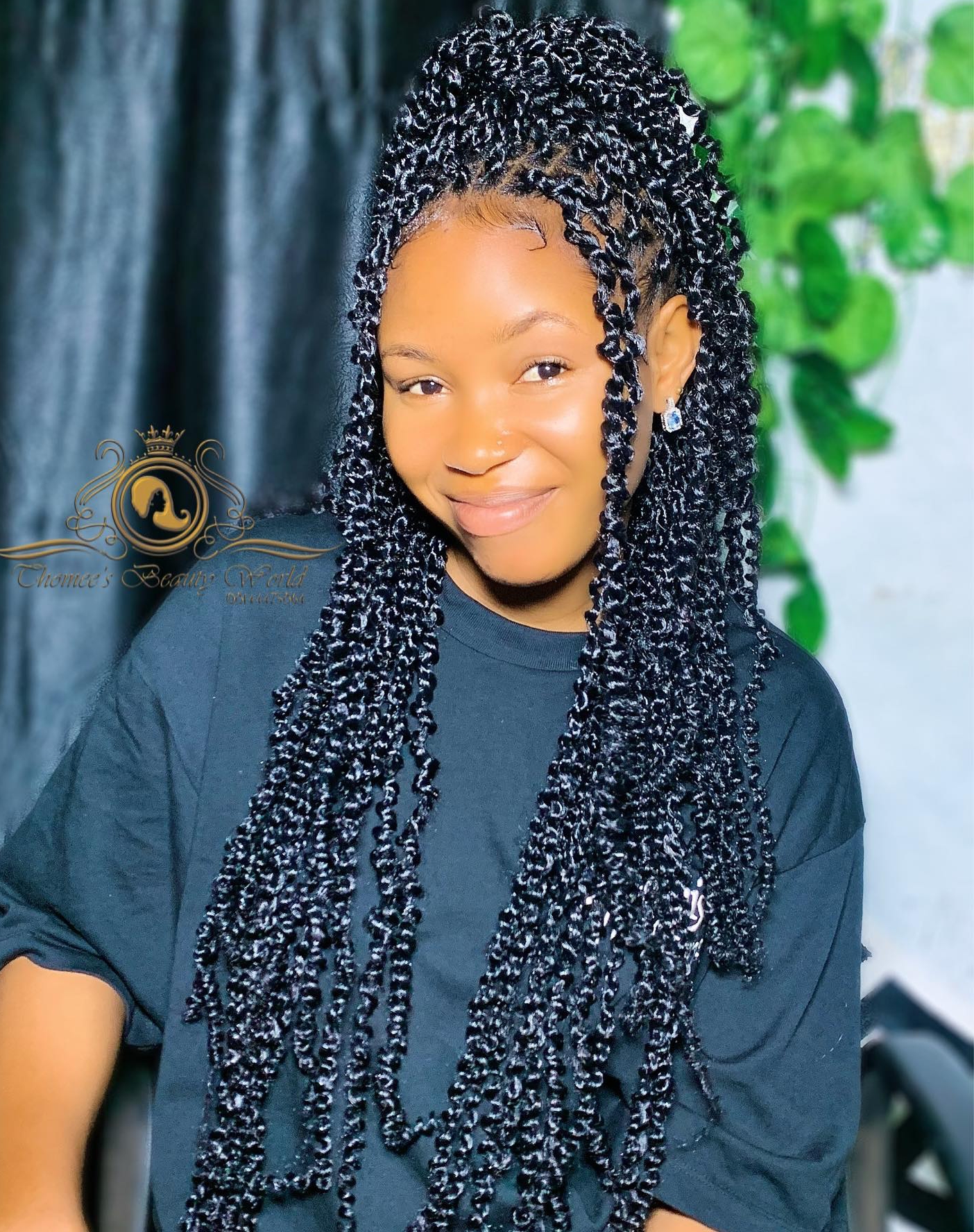Half-up twists with curly ends