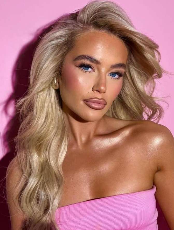 Sun-kissed pink with bronzed glow