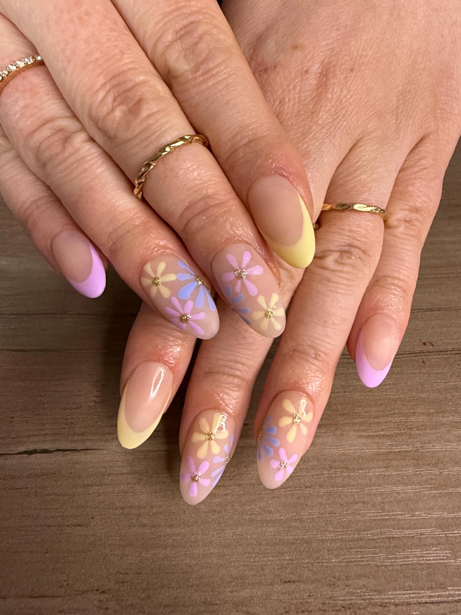 Pastel nails with flower designs