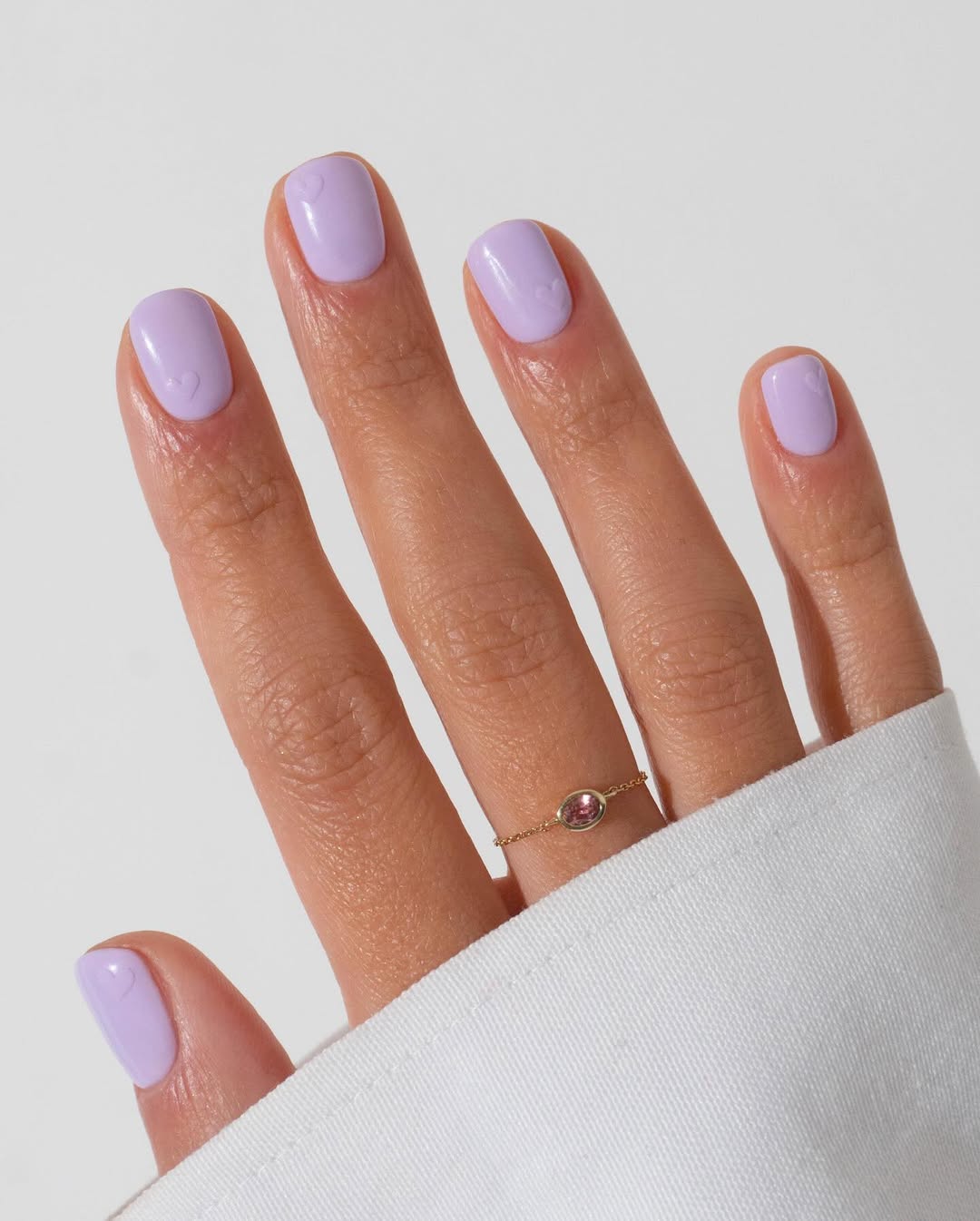Minimalist lavender short nails