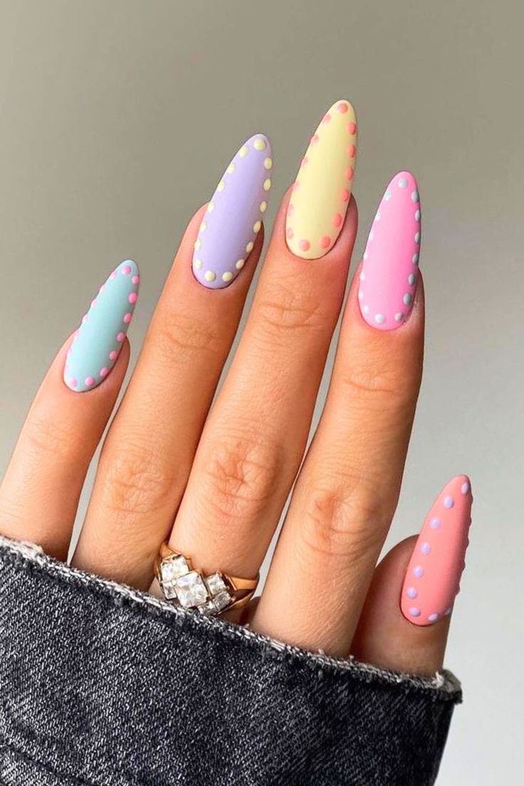 Vibrant pastel nails with dots