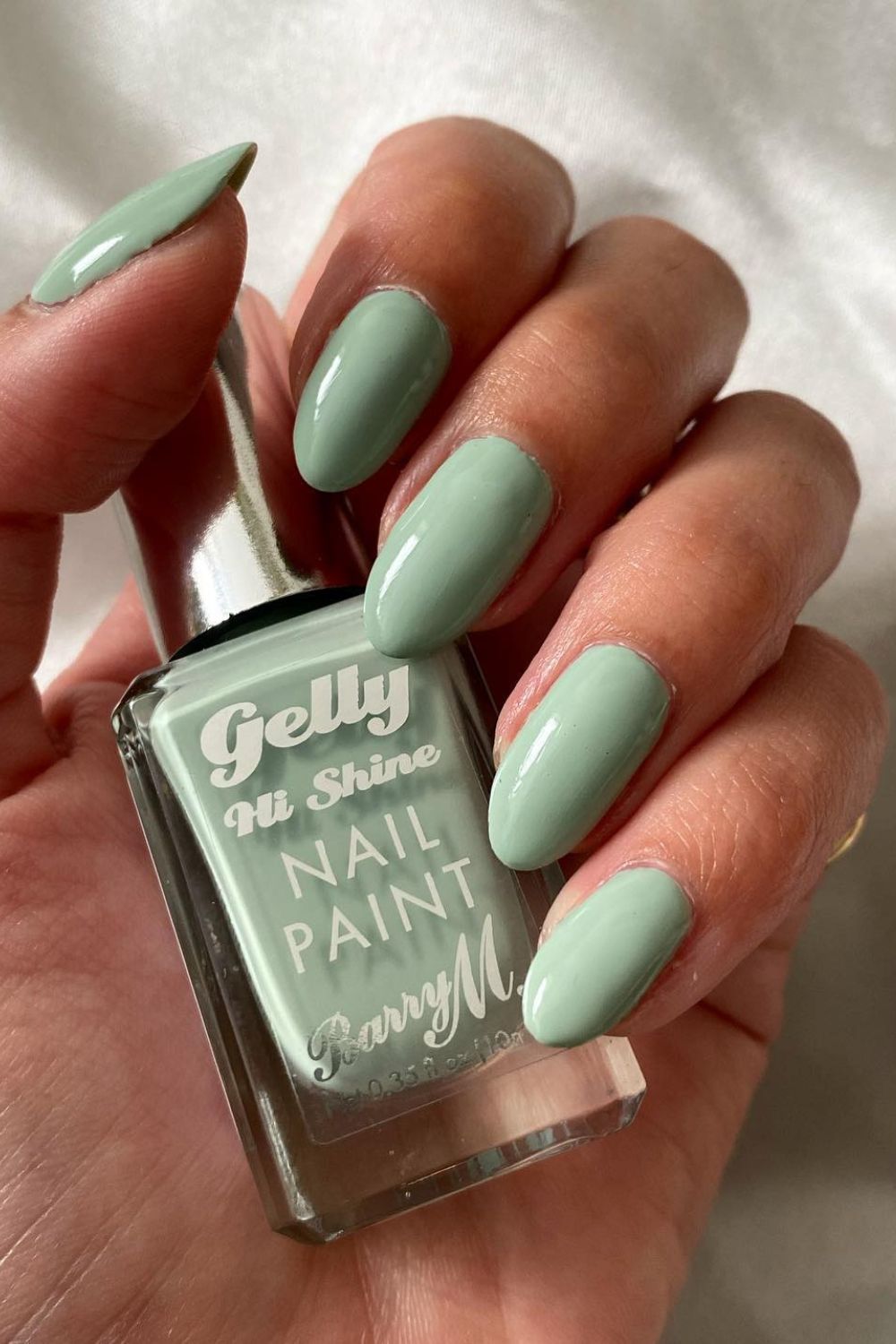 Glossy mint green nails