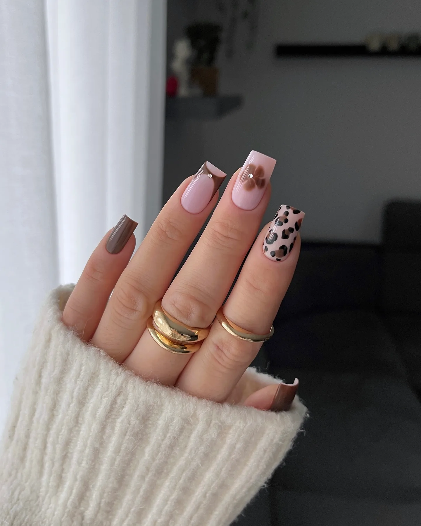 Neutral and leopard nails, chic manicure, Pinterest style