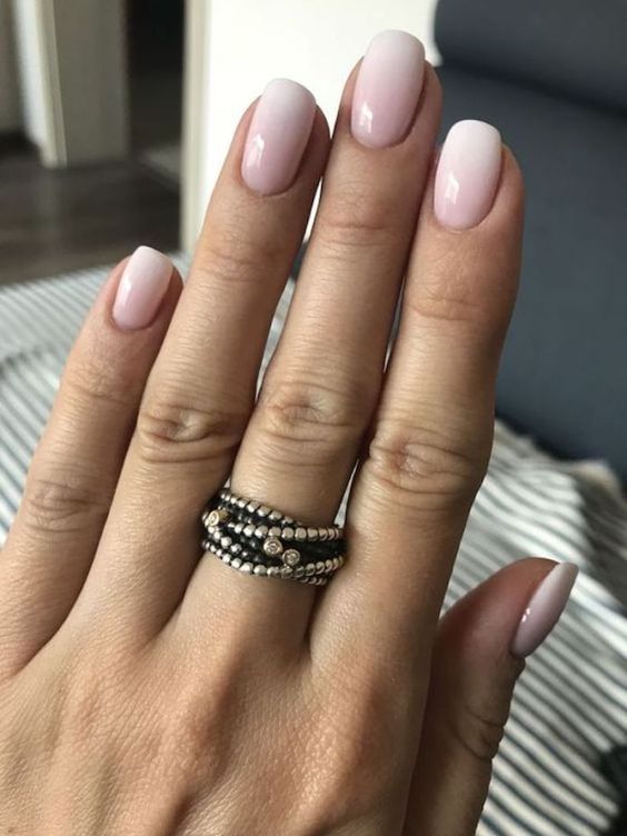 Soft pink ombre square nails, subtle elegance