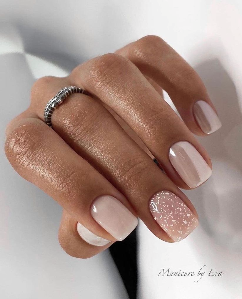 Neutral sparkle nails, short square shape, subtle glam