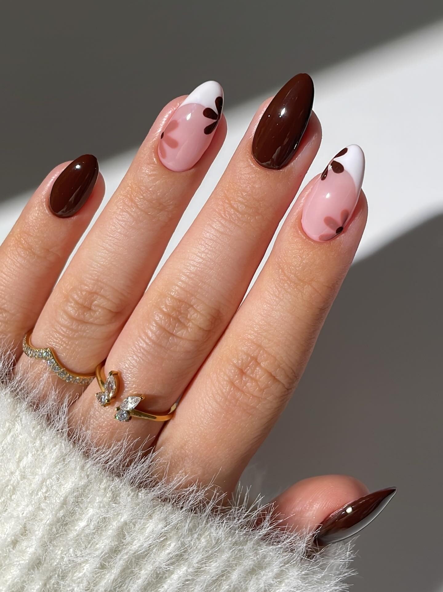 Brown and pink nails with cherry blossom accents, chic spring nails, elegant design