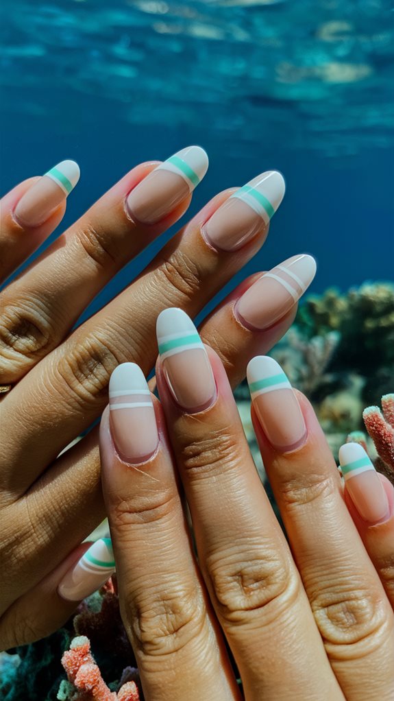 Minimalist striped nails, ideal for sophisticated vacation styles